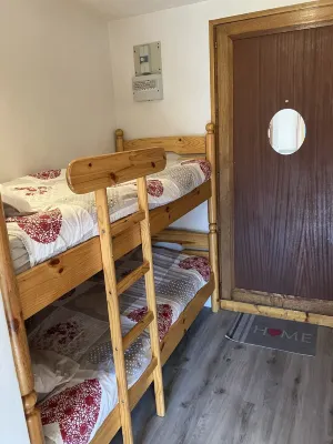Studio with balcony 5 minutes from the center and next to the slopes