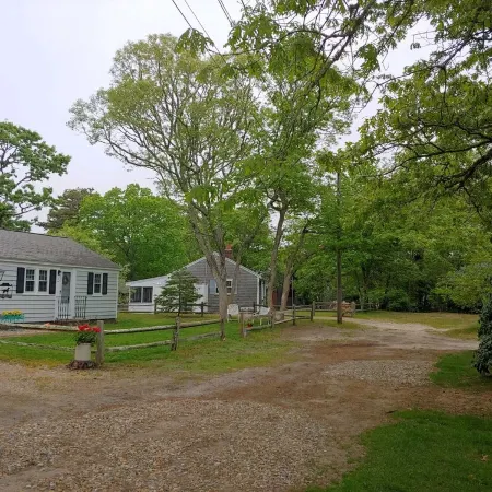 New updates. Walk to Beach Cottage 10 min. South Village Beach