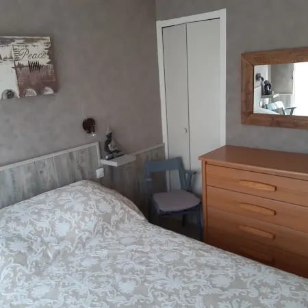 Apartment in small residence 300 m from beach and town center