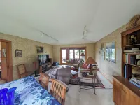 Hilltop Home in the Green Mountains w/ Nordic skiing & a microbrewery paradise. Hotels in Greensboro