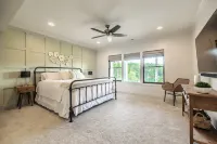 Lake Keowee waterfront Escape!