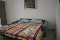 Apartment in the Countryside, in quiet area with outdoor garden