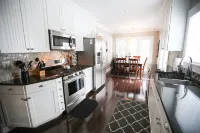 30 Second Walk To Downtown Hotel a Elkhart Lake