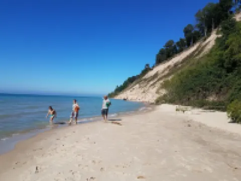 One Bedroom Loft Apartment - five minutes to Crystal Mt resort * Pet friendly