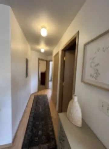 Gina’s 5th Avenue has the comforts of home.