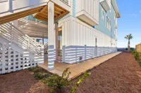 Huge, Almost New Oceanfront One Level Unit, Amazing Views, Super-Sized Deck. - 4-Star