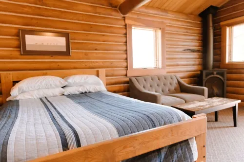 Grizzly Bear Cabin #7 at Gallatin Canyon Cabins