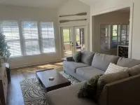 Cozy Cabin in Lake Community