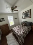 Welcoming Eagle Bay Cottage — 2 min walk to private Fourth Lake beach!