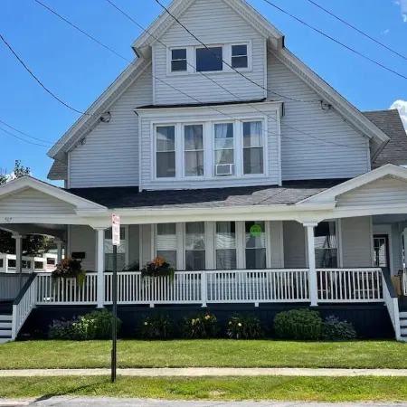 Stylish and Comfortable Downtown Historical Home Two Blocks From the River