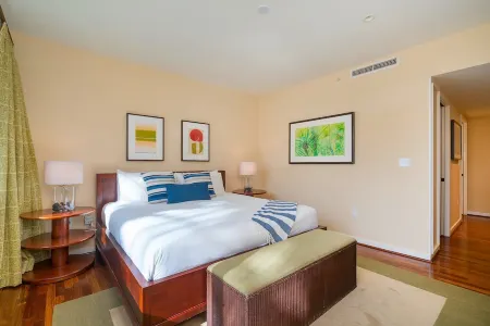 Turtle Bay Oceanview Beachfront Villa # 211 Отели рядом с достопримечательностью «Turtle Beach»