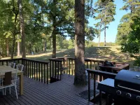 NEW! Beautiful 10-Guest Golf Retreat on the 16th hole of the Desoto Golf Course Hotels in Hot Springs Village