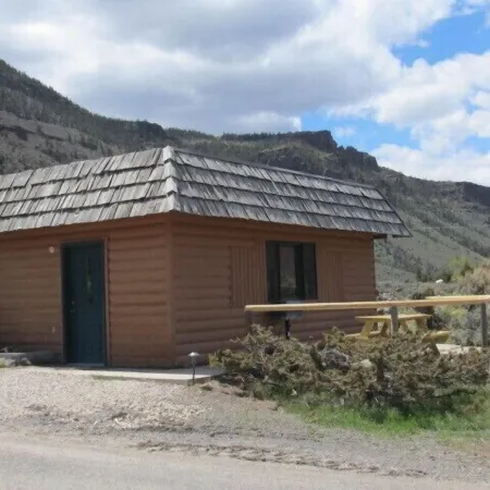 The Stewart - Cabin with Mountain views, Close to Yellowstone
