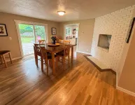 Newly remodeled cozy home with large yard. Close to U of O, Autzen, and Oakway.