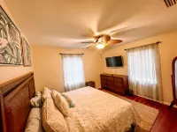 Key Lime Cottage - Minutes from the Beach, Ocean Center, Pictona & Downtown!!