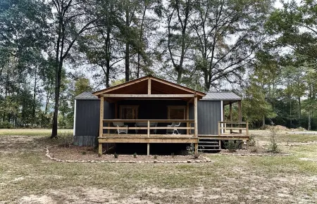 Hickory Cabin @ Little River Hideout - Cozy tiny home right on Little River