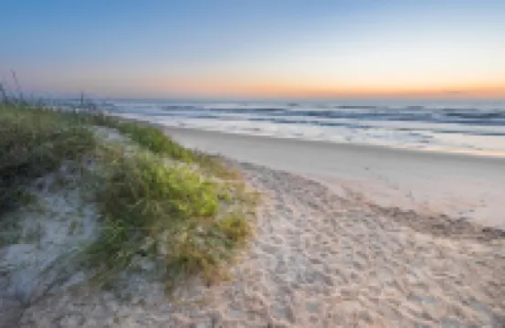 C6, Romantic apartment in city center, Flagler location, near beaches, parking!