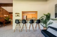 Hidden Gem with Pool View!