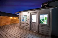 Jungalow Bungalow w/hot tub right across from WWU, close to downtown and shops!