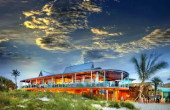 Home in quiet Bird Sanctuary Neighborhood, close to  Beach