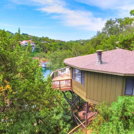 The Treehouse on Lake Travis
