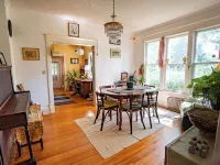 Bohemian 3-bedroom house with private yard in charming neighborhood Hotels in Vermillion