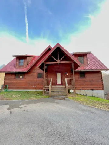 Pines Cabin on Norris Lake