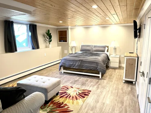 Charming Apartment in Quiet Neighborhood