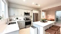 New! 4BR Vacation Home, Tub, BBQ, EV, close to Sequoia
