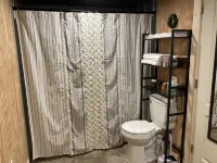 The Red Pony Inn. Farm friendly barn with a cozy apartment and beautiful scenery Hotels in Alexander County