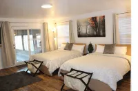 Indoor Pool , Hot Tub, Game Room & Gym - Homestays