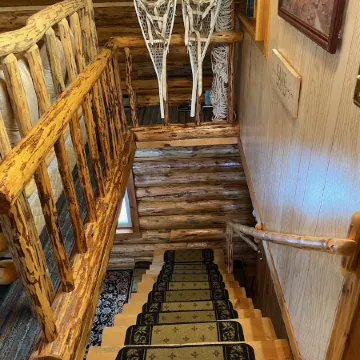 Bear Creek Cabin - A Slice of Montana Solitude