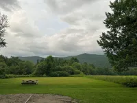 Edelweiss! A Luxurious 5 Bed Ski Chalet 5 Mins to Jay Peak, Vermont