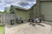 5- Bedroom Private Home- Quiet Neighborhood- Pet Friendly