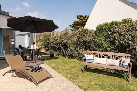 Apartment, exceptional sea view. Отели в г. Моэлан-Сюр-Мер