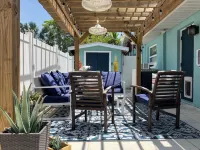 Island Duplex unit: 2-bed/2-bath close to beach, pets welcome