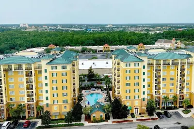 Close to Disney and Universal! Family-sized condo with pool, balcony & game room