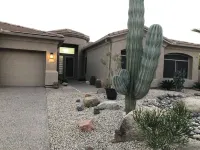 Gorgeous Desert Oasis under the Sun ☀️🌴<br>No Fee Heat for Heated pool & Spa! Hotels near Walmart Garden Center