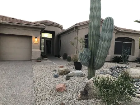 Luxury 4 Bed,  4 Bath with Heated Pool, Spa Outdoor Kitchen & Putting Green