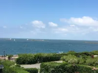 SEA VIEW, 50 M from the BEACH, Brand New Apartment 2 Bedrooms, PARKING, EVERYTHING ON FOOT! Hotels in Saint-Jean-de-Luz