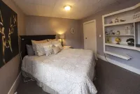 Manitou Loft Apartment 3A. 2 Bedroom, 1 bath, sleeps 5