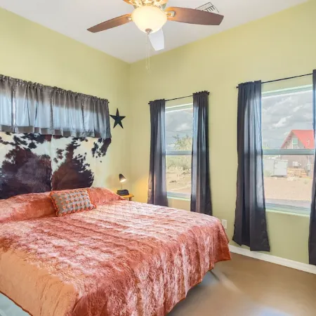 Experience the Wild West in Style: Unforgettable Getaway in Tombstone, Arizona!!