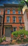 Spacious & historic residence in downtown, a 15-min walk to most venues & events