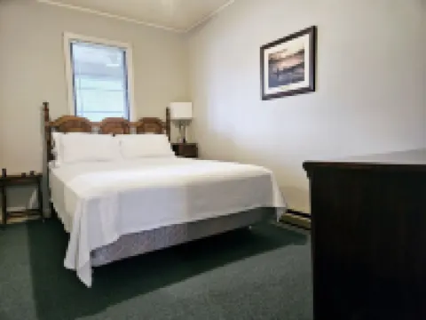 Private Riverfront Cabin