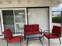 New Renovated 3BD/2BA House(1K Mbps Wifi, Netflix,Pet-friendly)