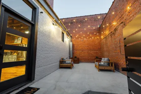 Newly renovated studio apartment in downtown Ruston, La! Отели в г. Растон