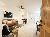 Updated 2-bedroom apartment near Kaiser & 1 mile from HWY 99