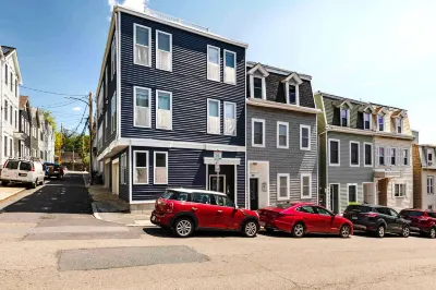The Heart of Southie (Garage + Roof Deck) Hoteller i South Boston