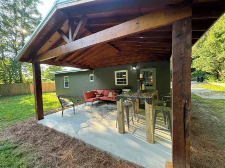 Hideaway House! So Cute! - Pet Friendly!