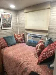 Cottage on riverbank one mile from Clarksdale in gated community